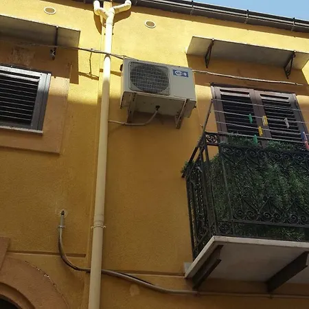 La Casa Delle Lodole Couette-café Monreale