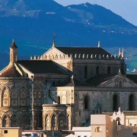 La Casa Delle Lodole Couette-café Monreale