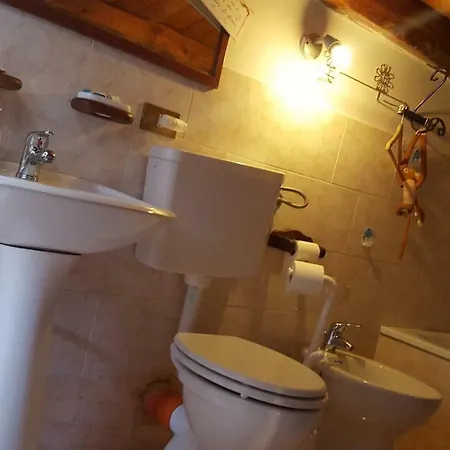 Couette-café La Casa Delle Lodole 3*